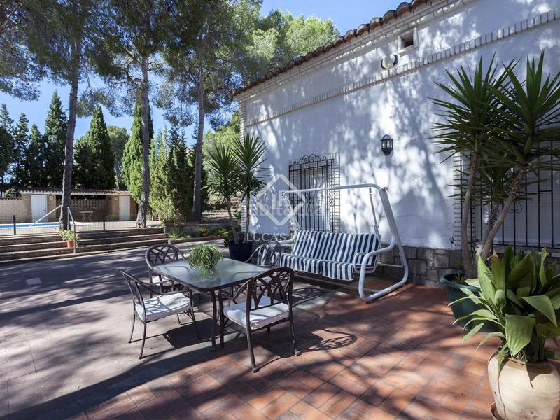 Foto a9c9cf21-1678-43aa-8b62-f561adcd0999. Chalet parcela con casa en venta , valencia en Casco Urbano Náquera