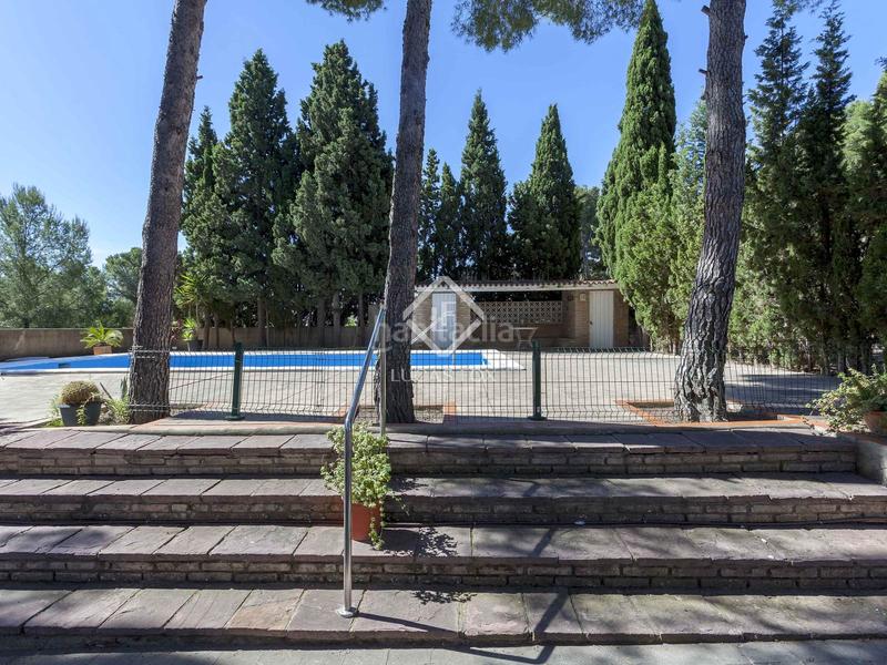 Foto bedd5be9-0389-44a5-a5a5-7b26f906fcea. Chalet parcela con casa en venta , valencia en Casco Urbano Náquera