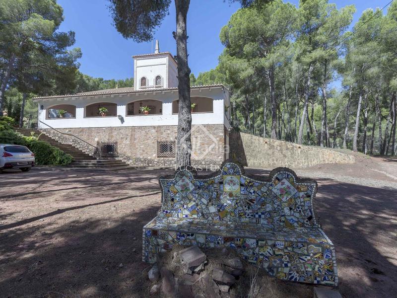 Foto f17cf874-673c-401e-8a61-70cdd4b307bc. Chalet parcela con casa en venta , valencia en Casco Urbano Náquera