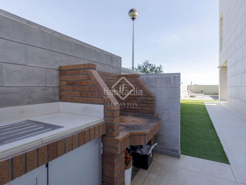 Foto e256357b-fca5-4bde-b242-6053fd7b35f0. Chalet  en excelentes condiciones de 5 dormitorios en primera línea de la playa de almardá. en Sagunt