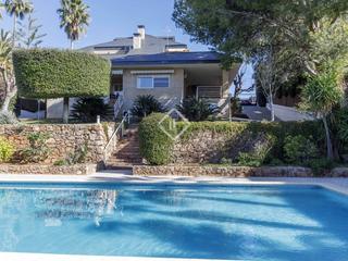 Chalet in Puçol Ciudad. Casa  villa de 5 dormitorios en venta en alfinach, valencia