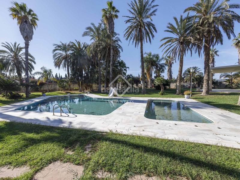 Foto 40349320-024b-46bf-8d09-00696d54559a. Chalet con riscaldamento parcheggio piscina in Gallipont Pobla de Vallbona (la)