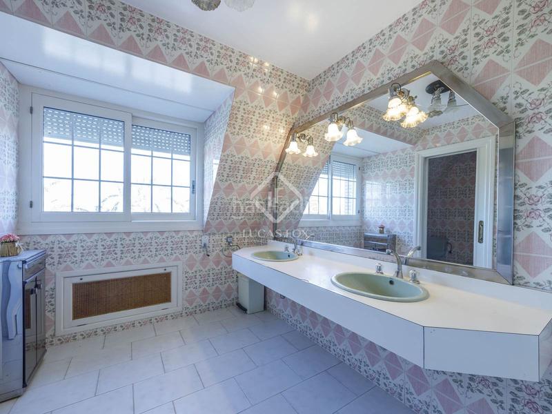 Foto 5bbb9560-354e-4190-baf7-f60fe7449e2f. Chalet con riscaldamento parcheggio piscina in Gallipont Pobla de Vallbona (la)