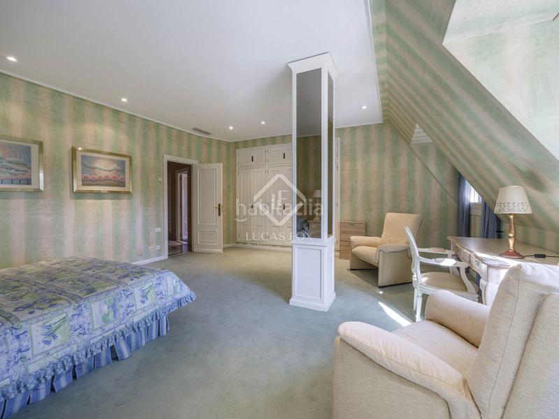 Foto a3c85425-5bb8-477e-b83e-705053f1ddf9. Chalet con riscaldamento parcheggio piscina in Gallipont Pobla de Vallbona (la)