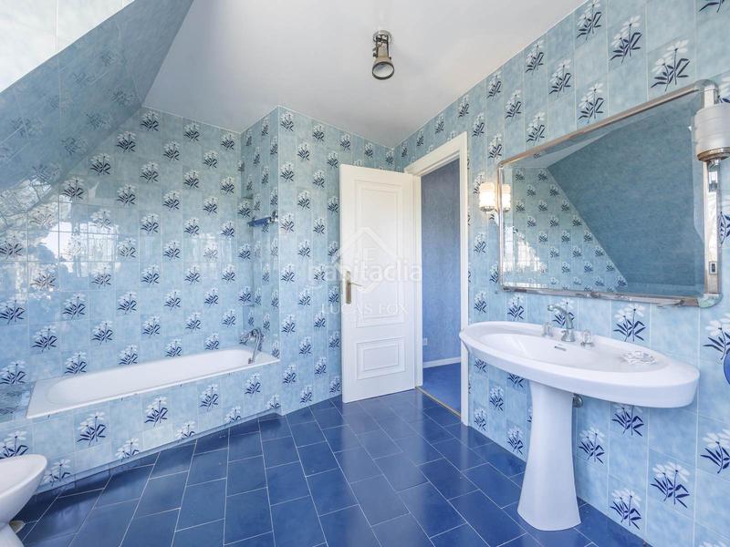 Foto bd488c01-67e5-4f03-82fa-819800179064. Chalet con riscaldamento parcheggio piscina in Gallipont Pobla de Vallbona (la)