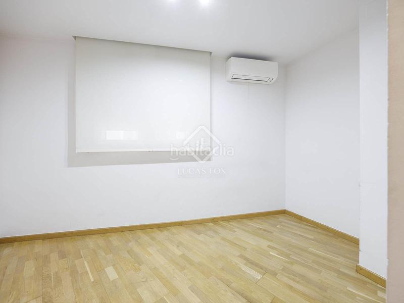 Foto a8e1f240-0079-49d1-be50-1393bf0e05fa. Pis a Russafa Valencia