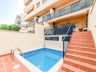 Appartement dans Els Molins - Pins Vens. Piso de 3 dormitorios con 56m terraza en venta en sitges , barce
