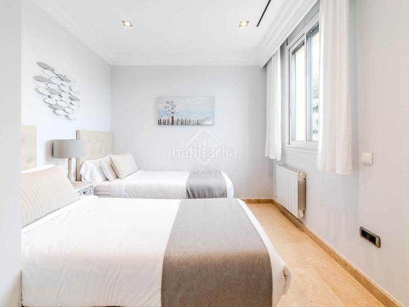 Foto 0ff06440-428f-4d3f-996d-2cc46d719595. Chalet con riscaldamento parcheggio piscina in les botigues de Sitges Sitges