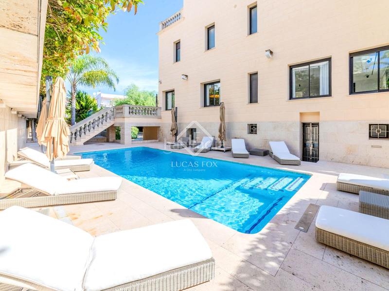 Foto 109a07eb-f3c6-4c92-b371-fbdb73a7c55d. Chalet con riscaldamento parcheggio piscina in les botigues de Sitges Sitges