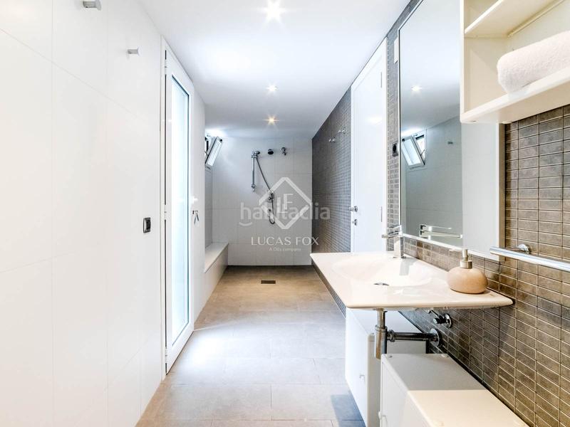 Foto 15540313-e111-45b4-ade6-8d3c1e824273. Chalet con riscaldamento parcheggio piscina in les botigues de Sitges Sitges