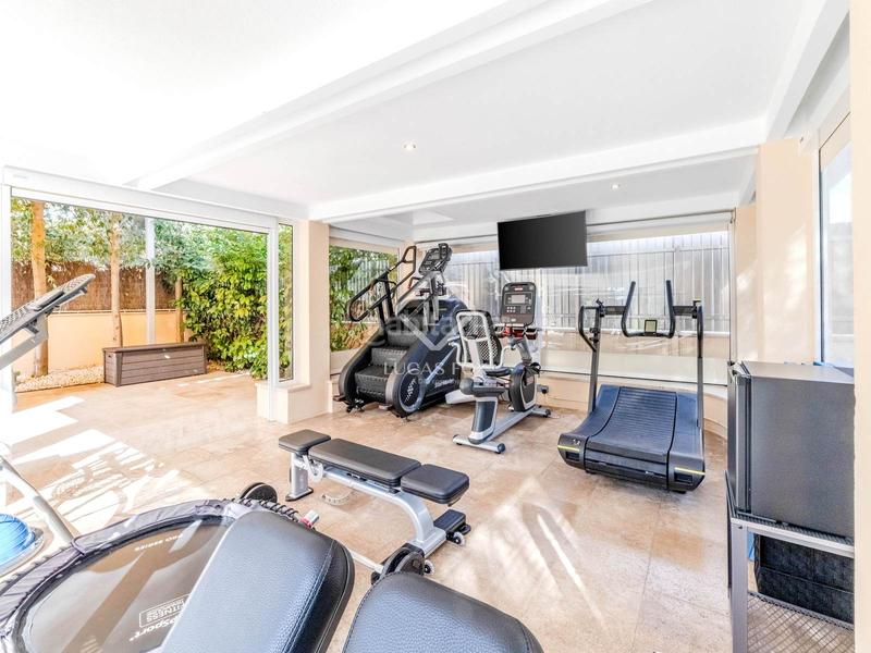 Foto 19ebedb7-a3cb-4efe-858a-a126e0495dc6. Chalet con riscaldamento parcheggio piscina in les botigues de Sitges Sitges