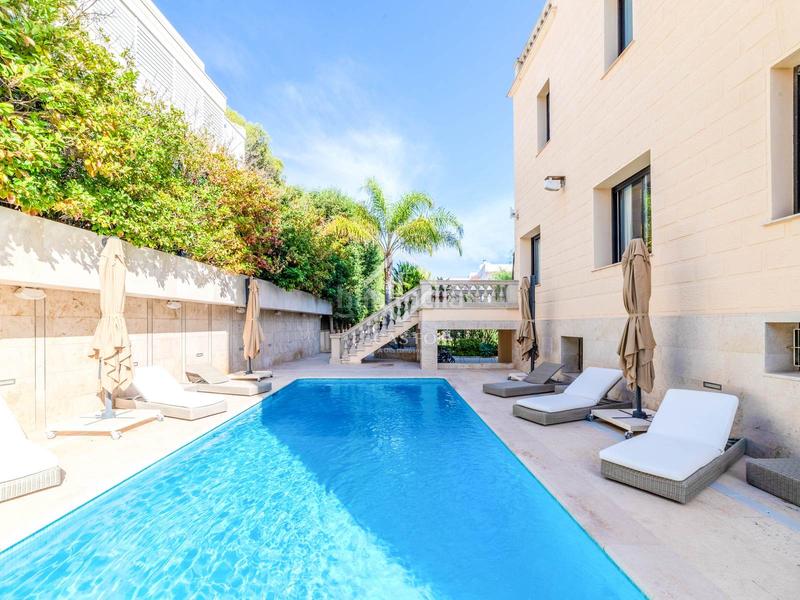 Foto 3f2cfbc1-30d0-43b2-b6ec-f90c7db74265. Chalet con riscaldamento parcheggio piscina in les botigues de Sitges Sitges