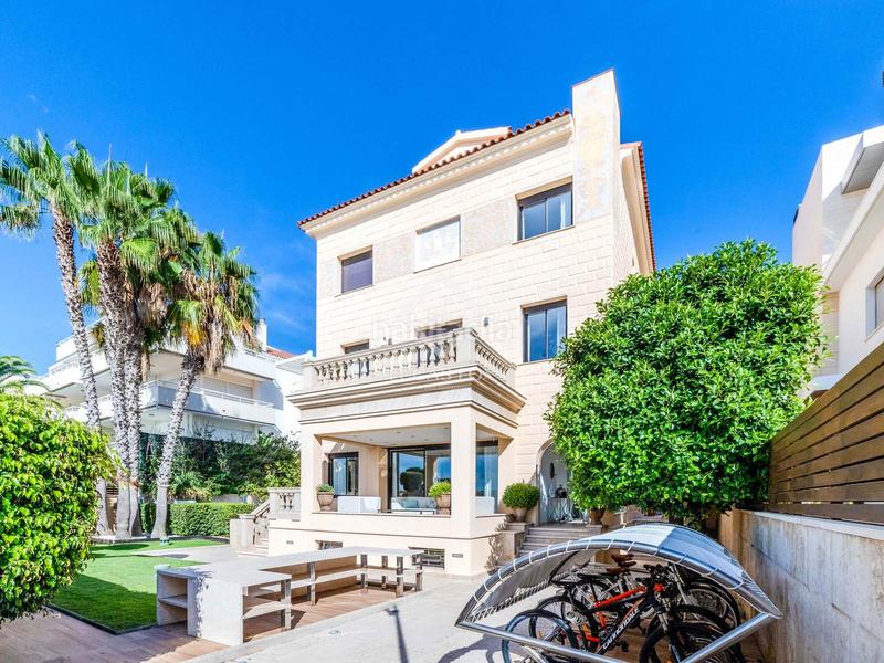 Foto 46e6d089-3f98-4dcb-950a-29d415e871dd. Chalet con riscaldamento parcheggio piscina in les botigues de Sitges Sitges