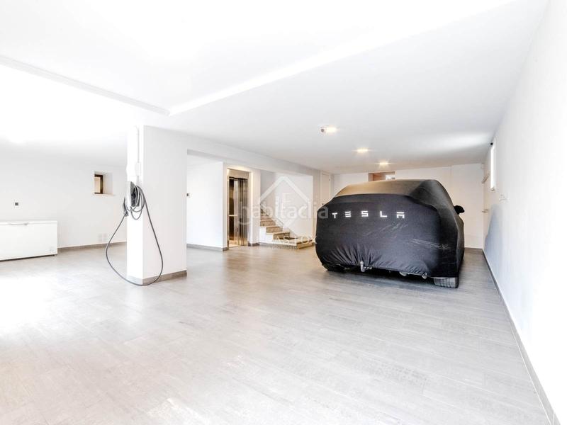 Foto 488c7bc1-aeee-4b59-925e-4d92e5c8b6f7. Chalet con riscaldamento parcheggio piscina in les botigues de Sitges Sitges