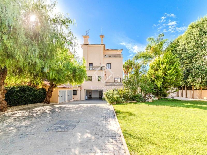 Foto 77afaf7c-dc66-440c-9dca-66c45ae7e1fd. Chalet con riscaldamento parcheggio piscina in les botigues de Sitges Sitges