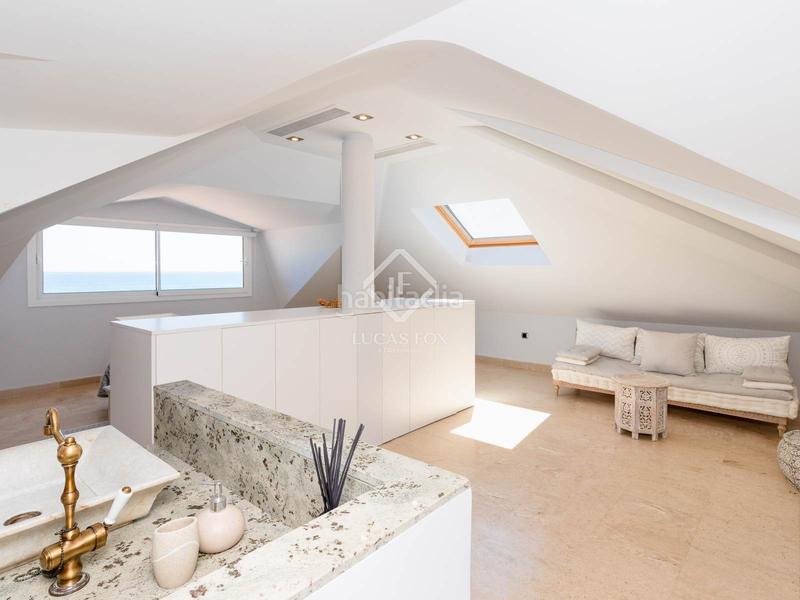 Foto 7cab8e06-4c9e-4fb0-9df5-fef205283a76. Chalet con riscaldamento parcheggio piscina in les botigues de Sitges Sitges