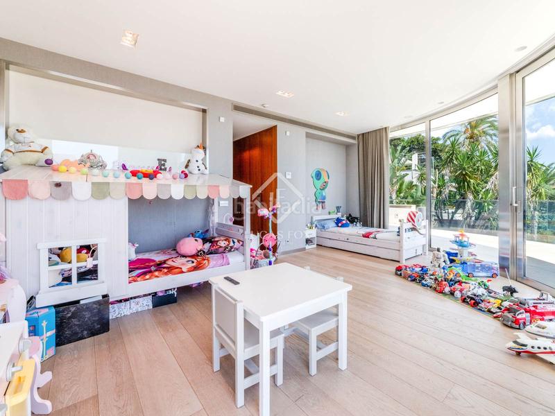 Foto 30518b90-c264-4ecb-bfa8-89939f3b71d4. Chalet avec chauffage parking piscine dans Can Girona - Terramar - Vinyet Sitges