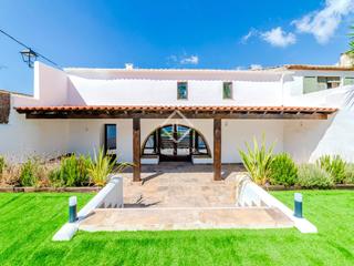 Chalet dans Centre. Casa  villa en excelentes condiciones de 4 dormitorios con 26m t