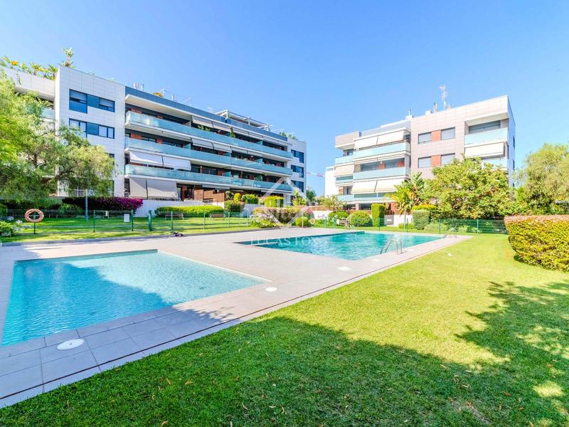 Foto 3153d41a-37ed-4873-a402-48ca0498984f. Appartamento con riscaldamento parcheggio piscina in Sitges