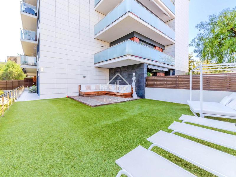 Foto 7a7cb2f5-cd50-456f-93f8-9a12d71ebaed. Appartamento con riscaldamento parcheggio piscina in Sitges