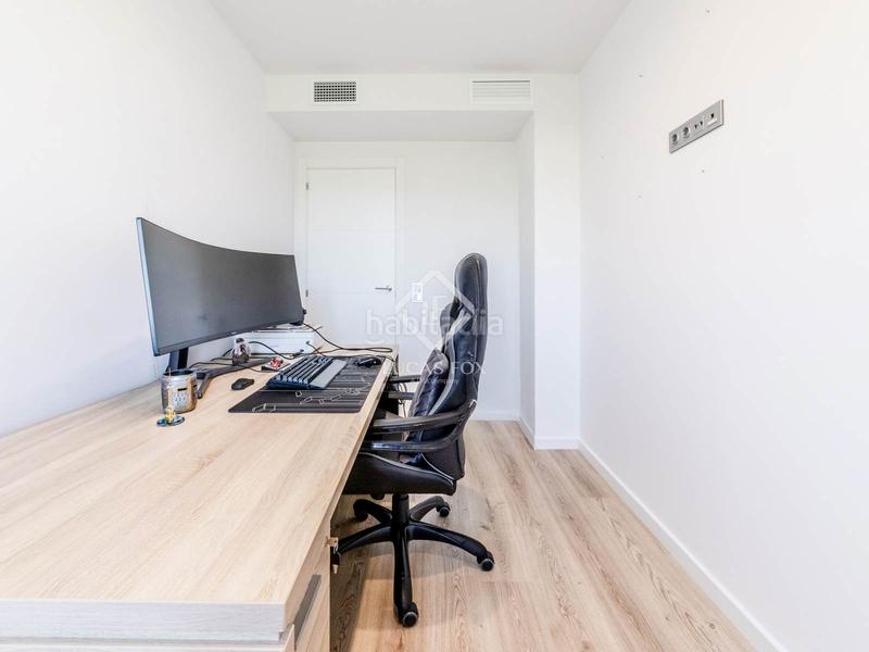 Foto 3f3225f4-4fb8-400a-aade-28a79f016537. Appartement avec chauffage parking piscine dans Aiguadolç - Sant Sebastià Sitges