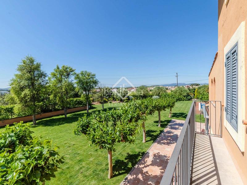 Foto c3d1d9cc-9543-4391-9281-42ca6dbc63ed. Masia amb calefacció aparcament piscina a Granada (La)