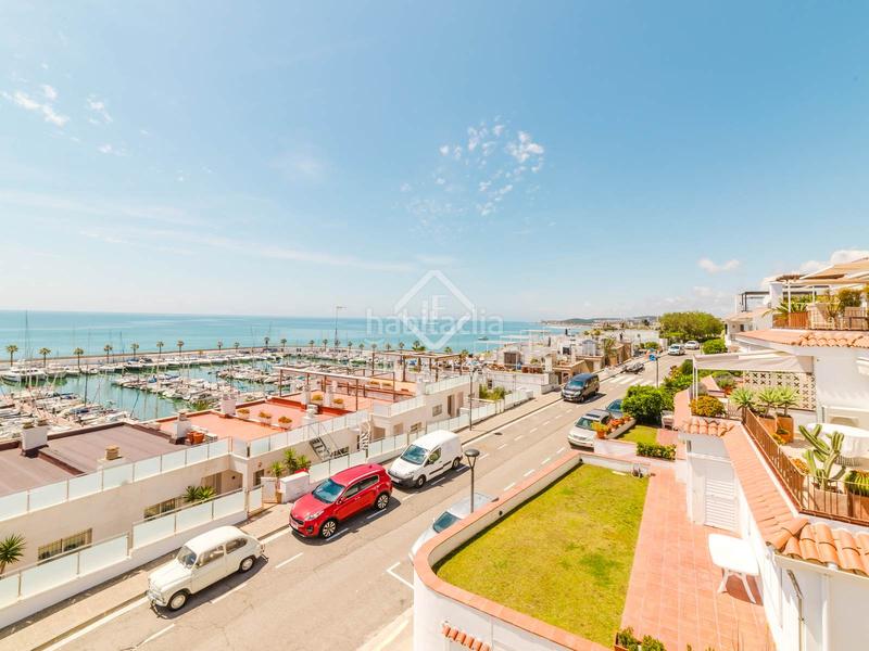 Foto d11c6383-6a6d-4f3f-a2b1-3f09e056c5f5. Attico con riscaldamento parcheggio piscina in Aiguadolç - Sant Sebastià Sitges