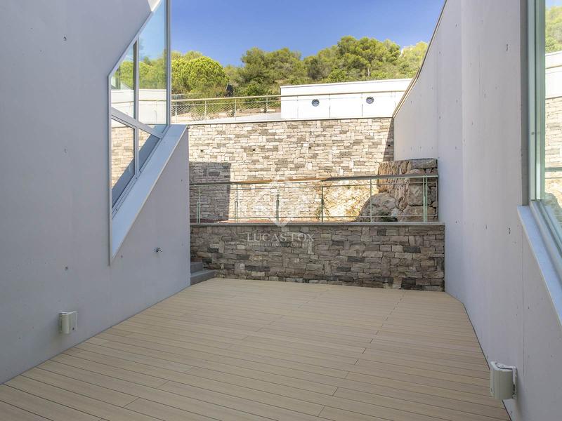 Foto 017e644d-8cde-4208-892b-8a826a9846e5. Chalet con parcheggio piscina in Can Girona - Terramar - Vinyet Sitges