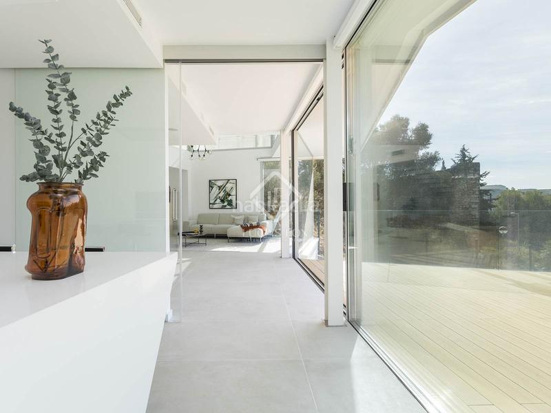 Foto 9f8d9fa3-045e-42fb-a624-900dd1c36327. Chalet con parcheggio piscina in Can Girona - Terramar - Vinyet Sitges