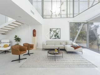 Chalet à Can Girona - Terramar - Vinyet. Casa  villa en excelentes condiciones de 4 dormitorios en venta