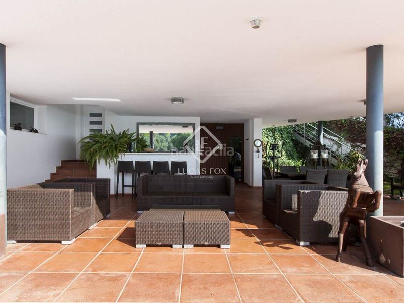 Foto 243e6d60-3436-4116-9063-643a0ecf2c98. Chalet con riscaldamento parcheggio piscina in Can Girona - Terramar - Vinyet Sitges