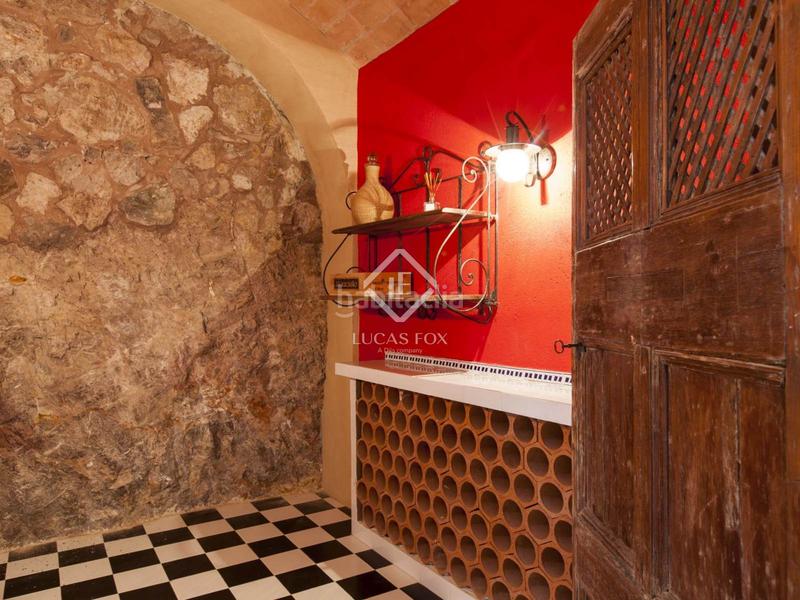 Foto 8bddef49-7c81-4d93-a8f9-909b857ce982. Chalet con riscaldamento parcheggio piscina in Can Girona - Terramar - Vinyet Sitges