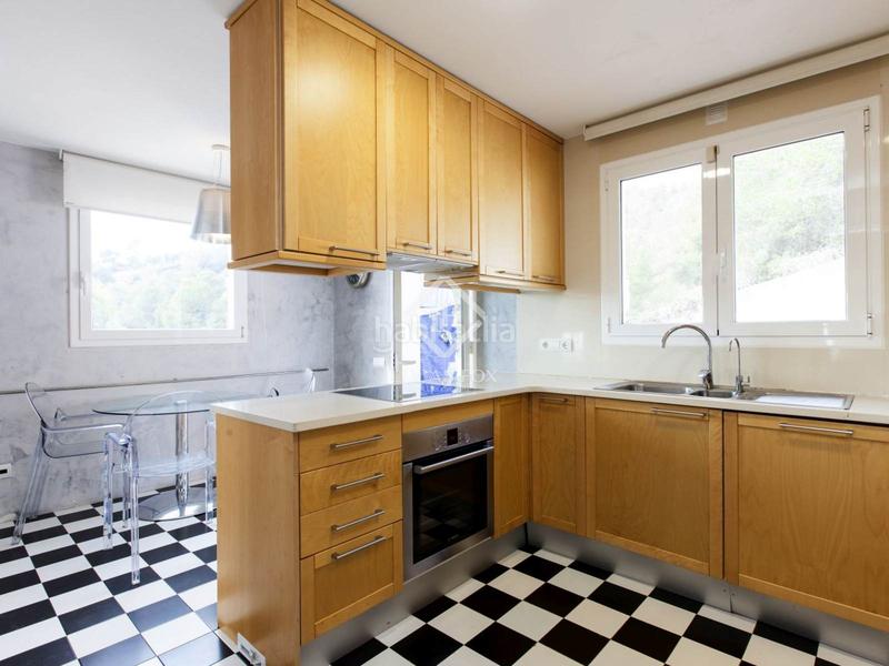 Foto c2e1d023-1522-458c-91bf-baaa04fda04a. Chalet con riscaldamento parcheggio piscina in Can Girona - Terramar - Vinyet Sitges