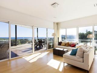 Chalet à Can Girona - Terramar - Vinyet. Casa unifamiliar contemporánea en venta en can girona, sitges