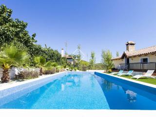 Xalet a Olivella. Villa mediterránea con preciosas vistas al mar situada en las co