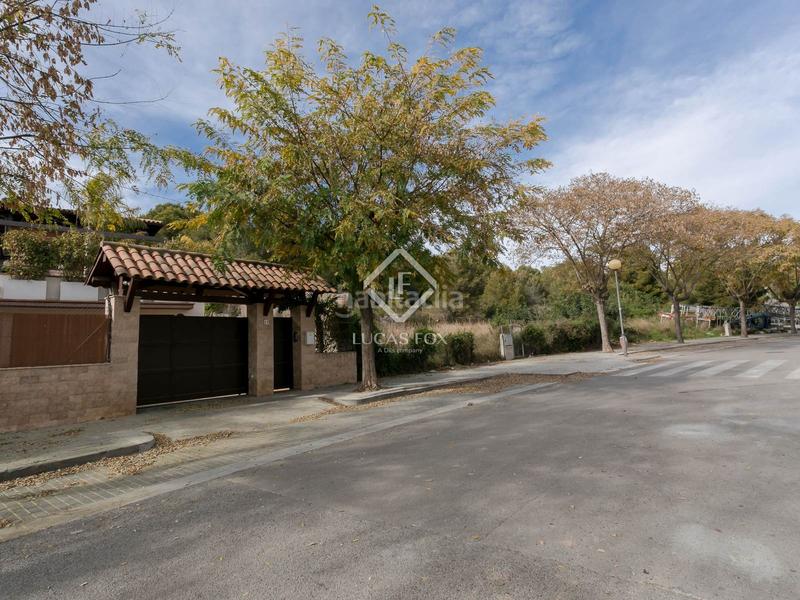 Foto 108f8b51-dd8f-4372-9f50-b858de2b393f. Finca rústica parcela edificable de 1.204 m en venta en Can Pei, en Sitges