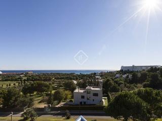 Finca rústica en Can Girona - Terramar - Vinyet. Amplia parcela con vistas al mar en venta, gran ubicación en sit