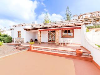 Xalet a Mas d´En Serra - Els Cards. Casa de 4 dormitorios con jardín y terraza en venta en mas den s