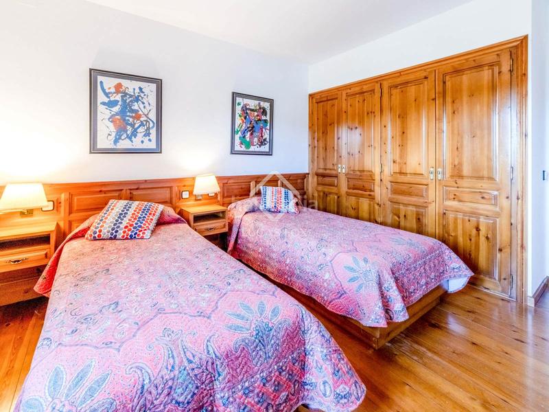 Foto 2a2ad36d-4268-4107-aa7b-2dde65958014. Casale con parcheggio piscina in Castellet i la Gornal