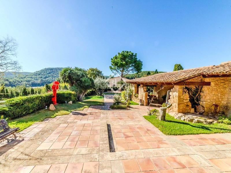 Foto 34708c4d-4ef6-4cf7-802f-85fb0e267032. Casale con parcheggio piscina in Castellet i la Gornal