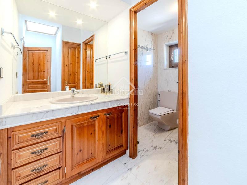 Foto 34c3e07c-2426-42a0-b93e-d6f2c7a39dfd. Casale con parcheggio piscina in Castellet i la Gornal