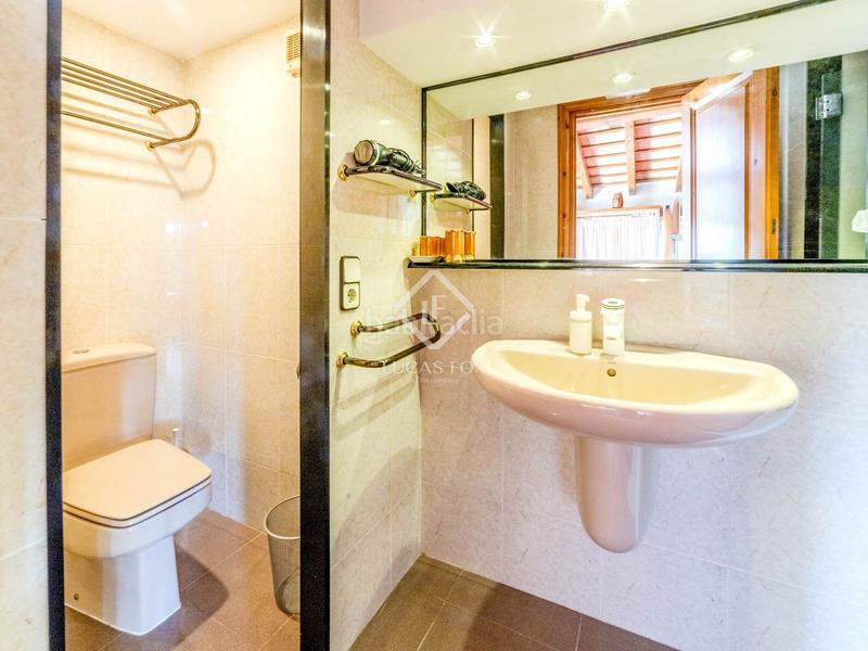 Foto 4bf4eda4-24c0-4ebc-83b6-2ba865b240d8. Casale con parcheggio piscina in Castellet i la Gornal