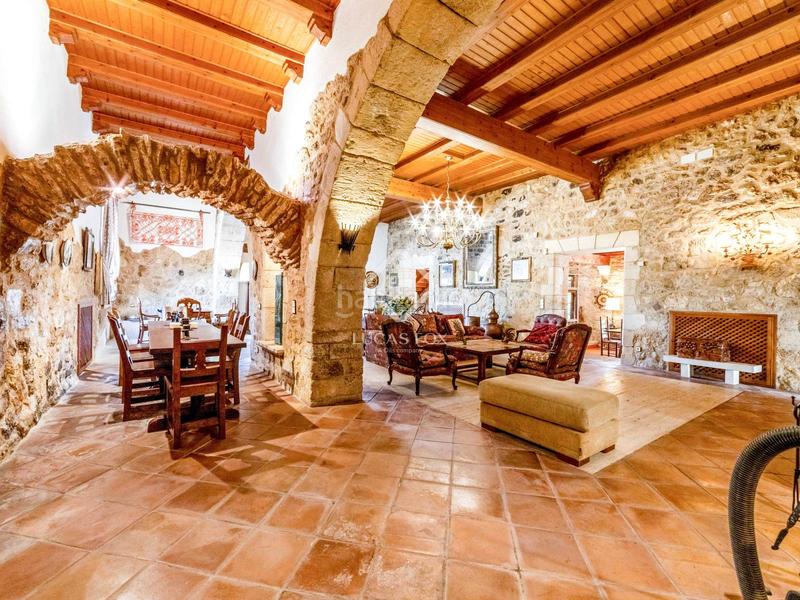 Foto abd70362-575b-45de-88c6-8fcb2c43a8e2. Casale con parcheggio piscina in Castellet i la Gornal