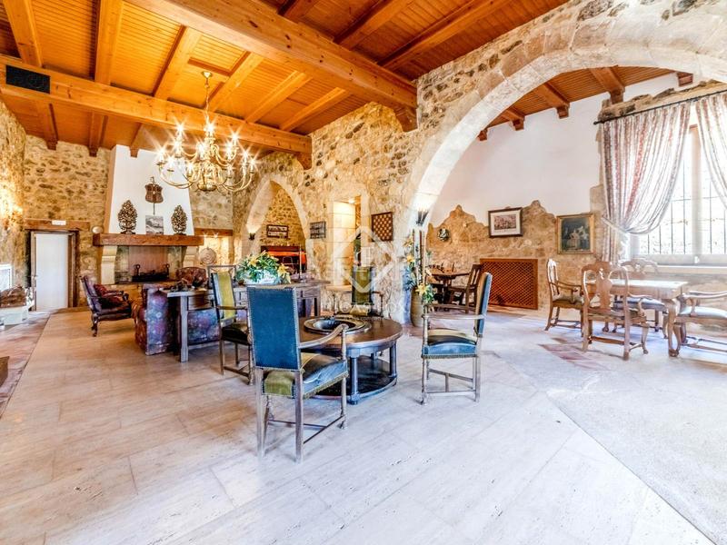 Foto b38d7640-dcaa-4e3c-ab82-d456358ca726. Casale con parcheggio piscina in Castellet i la Gornal