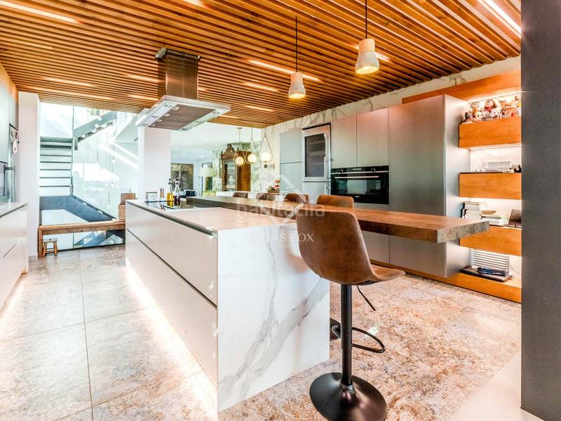 Foto 9c8b9d0b-2fa1-401b-af68-061f589e10b2. Chalet avec parking piscine dans Can Girona - Terramar - Vinyet Sitges