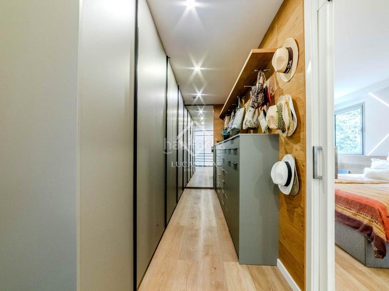 Foto fcbe1e2a-922b-49c1-bcfe-f3373302036f. Chalet avec parking piscine dans Can Girona - Terramar - Vinyet Sitges