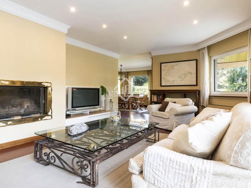 Foto 13146af0-71b6-42e4-84c4-ea0f9c0e9a79. Chalet with heating parking pool in Can Girona - Terramar - Vinyet Sitges