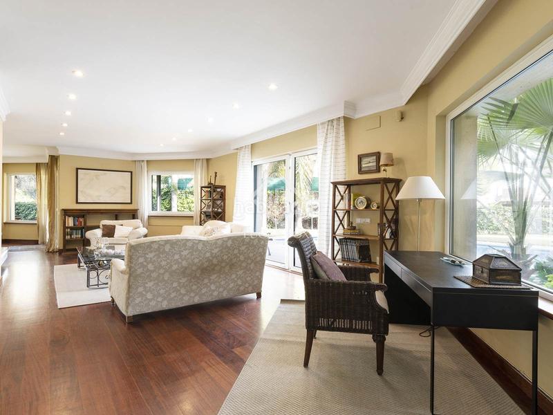 Foto 3bce977c-128a-47fd-b98a-3314eef42df9. Chalet with heating parking pool in Can Girona - Terramar - Vinyet Sitges