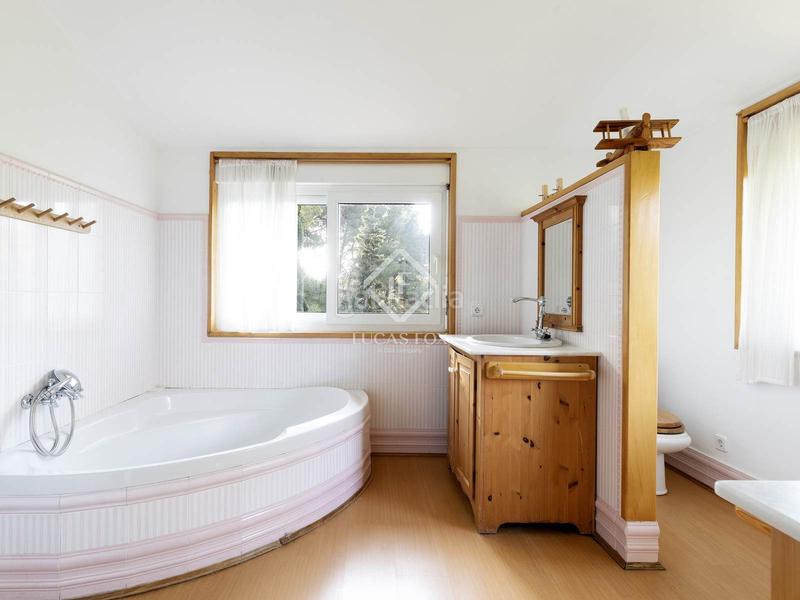 Foto 69a69556-2617-484a-bffd-3e9a12f934ca. Chalet with heating parking pool in Can Girona - Terramar - Vinyet Sitges