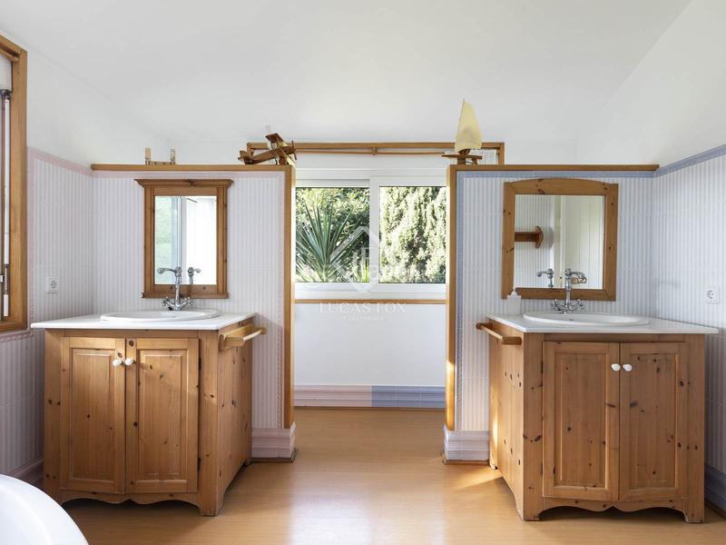 Foto fcc4f39d-b8d4-4fe9-8023-9f5b3383ca8c. Chalet with heating parking pool in Can Girona - Terramar - Vinyet Sitges